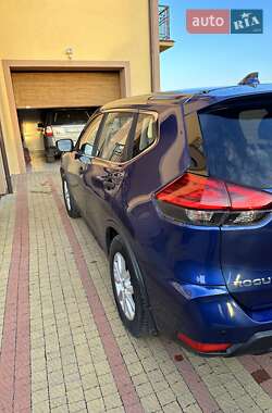 Позашляховик / Кросовер Nissan Rogue 2016 в Івано-Франківську