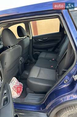 Позашляховик / Кросовер Nissan Rogue 2016 в Івано-Франківську