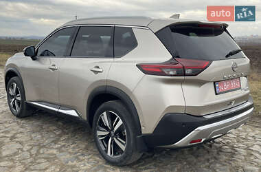 Внедорожник / Кроссовер Nissan Rogue 2022 в 