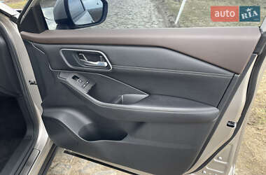 Внедорожник / Кроссовер Nissan Rogue 2022 в 