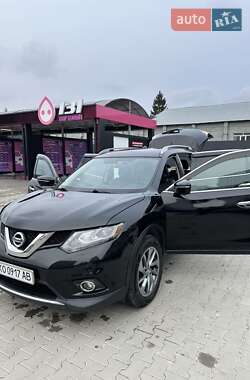 Позашляховик / Кросовер Nissan Rogue 2015 в 