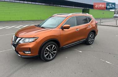 Внедорожник / Кроссовер Nissan Rogue 2019 в Киеве