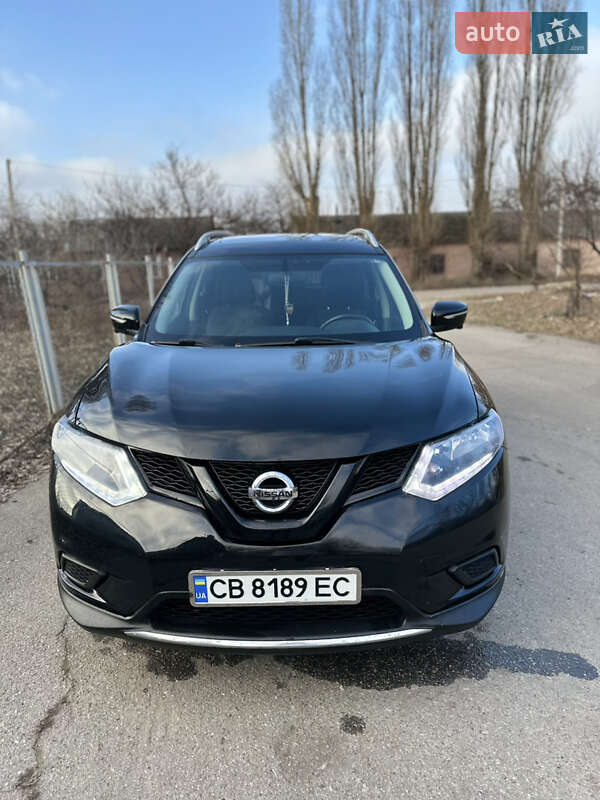 Внедорожник / Кроссовер Nissan Rogue 2015 в Чернигове