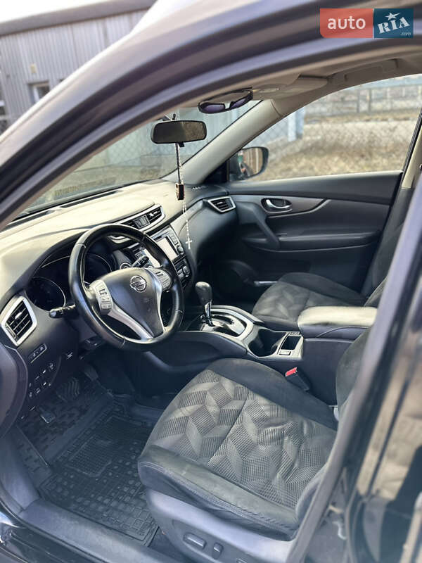 Внедорожник / Кроссовер Nissan Rogue 2015 в Чернигове