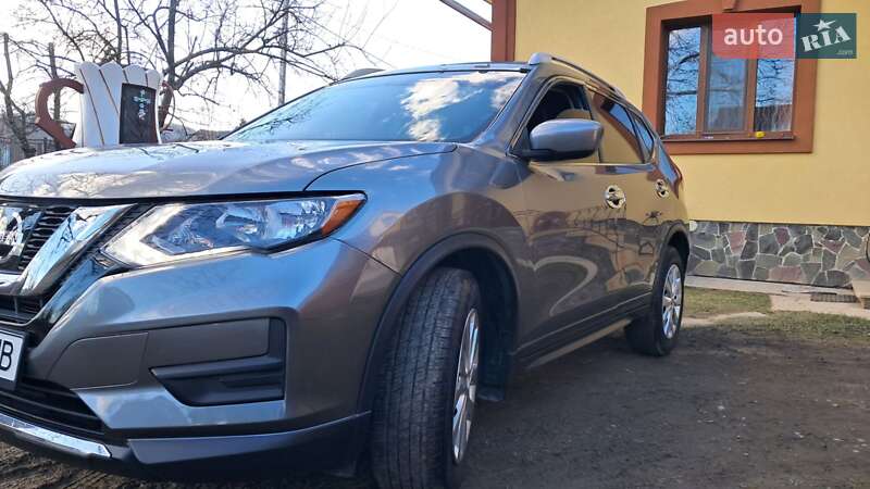 Внедорожник / Кроссовер Nissan Rogue 2018 в Надворной