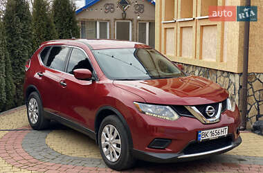 Внедорожник / Кроссовер Nissan Rogue 2016 в Ровно