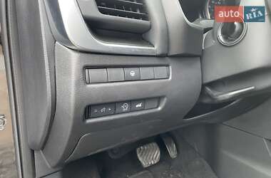 Внедорожник / Кроссовер Nissan Rogue 2023 в 