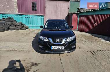 Позашляховик / Кросовер Nissan Rogue 2018 в Первомайську