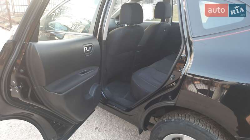 Внедорожник / Кроссовер Nissan Rogue 2013 в Ивано-Франковске