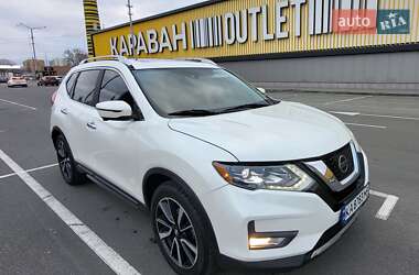 Позашляховик / Кросовер Nissan Rogue 2016 в Києві