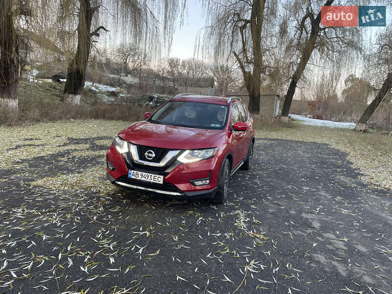Внедорожник / Кроссовер Nissan Rogue 2016 в Томашполе