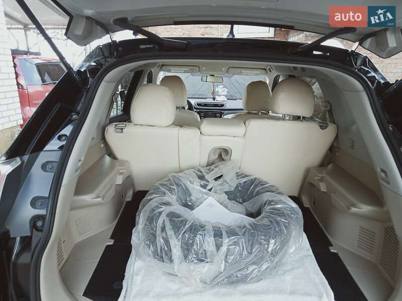 Позашляховик / Кросовер Nissan Rogue 2015 в Сокалі фото 5 Позашляховик / Кросовер Nissan Rogue 2015 в Сокалі
