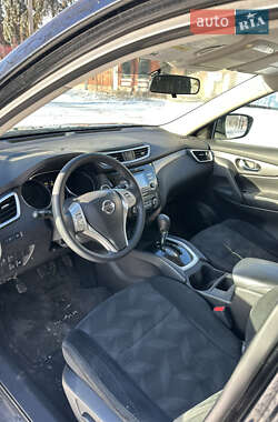 Внедорожник / Кроссовер Nissan Rogue 2015 в 