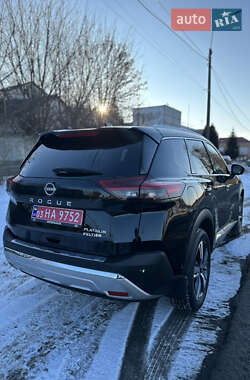 Внедорожник / Кроссовер Nissan Rogue 2022 в Ровно