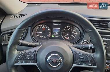 Позашляховик / Кросовер Nissan Rogue 2017 в 