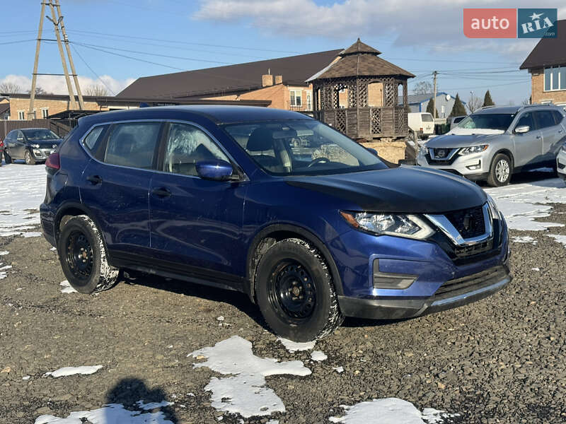 Внедорожник / Кроссовер Nissan Rogue 2017 в Луцке