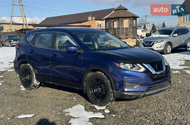 Внедорожник / Кроссовер Nissan Rogue 2017 в Луцке