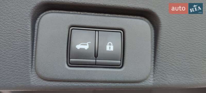 Внедорожник / Кроссовер Nissan Rogue 2023 в Черкассах