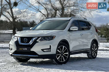 Внедорожник / Кроссовер Nissan Rogue 2018 в 