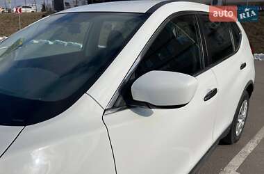 Внедорожник / Кроссовер Nissan Rogue 2018 в 