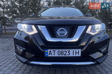 Внедорожник / Кроссовер Nissan Rogue 2019 в 