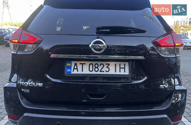 Внедорожник / Кроссовер Nissan Rogue 2019 в 