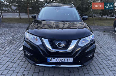 Внедорожник / Кроссовер Nissan Rogue 2019 в 