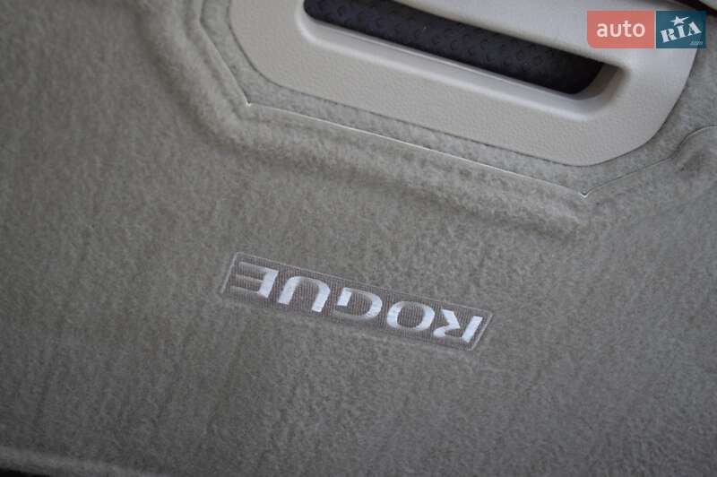 Позашляховик / Кросовер Nissan Rogue 2015 в Києві