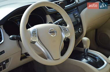 Внедорожник / Кроссовер Nissan Rogue 2015 в Киеве