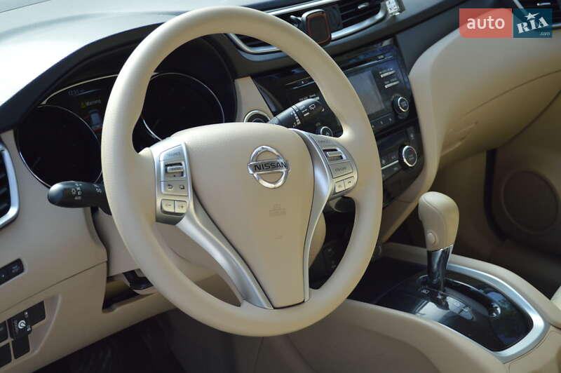 Позашляховик / Кросовер Nissan Rogue 2015 в Києві