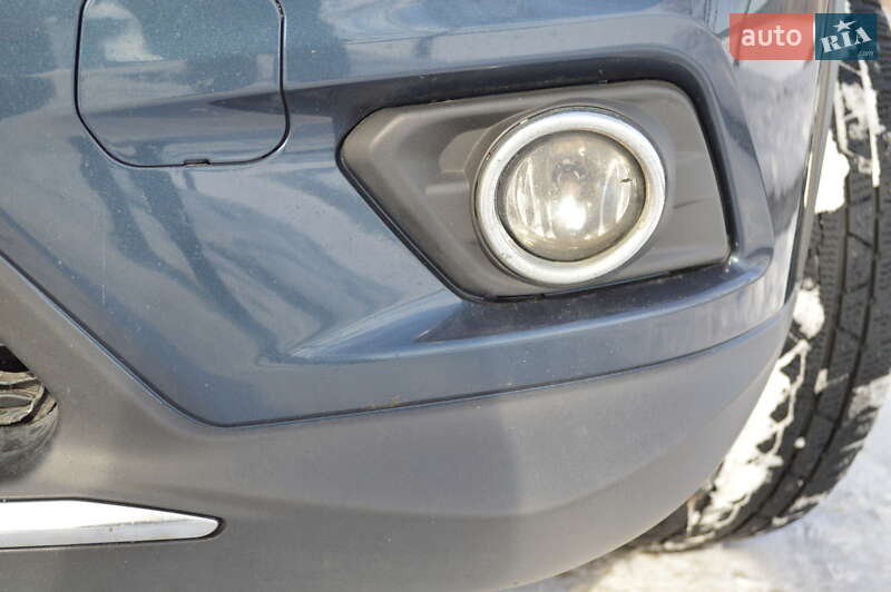 Позашляховик / Кросовер Nissan Rogue 2015 в Києві