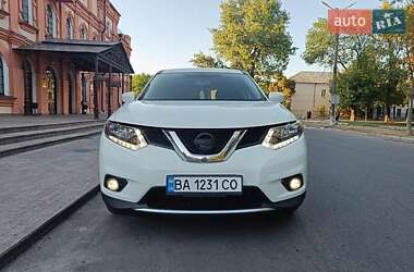 Позашляховик / Кросовер Nissan Rogue 2015 в Львові