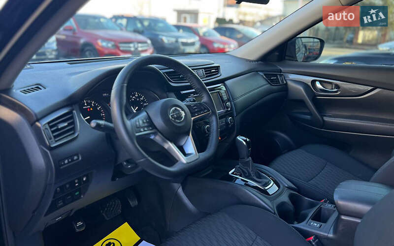 Внедорожник / Кроссовер Nissan Rogue 2020 в Ивано-Франковске