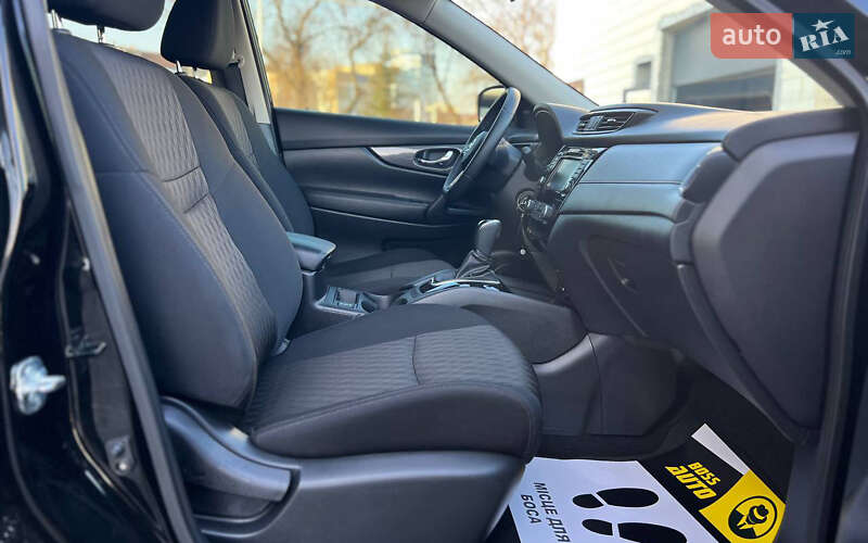 Внедорожник / Кроссовер Nissan Rogue 2020 в Ивано-Франковске