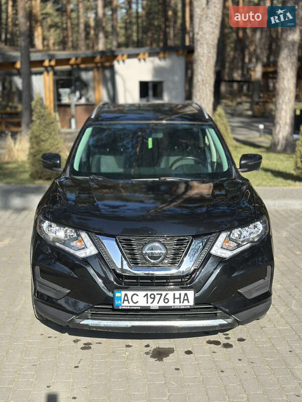 Позашляховик / Кросовер Nissan Rogue 2019 в Маневичах