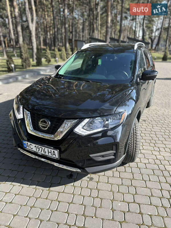 Позашляховик / Кросовер Nissan Rogue 2019 в Маневичах