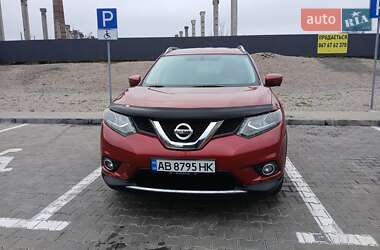 Внедорожник / Кроссовер Nissan Rogue 2015 в 