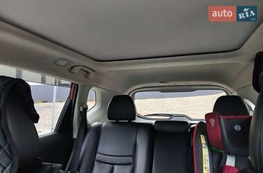 Внедорожник / Кроссовер Nissan Rogue 2015 в 