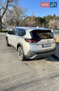 Внедорожник / Кроссовер Nissan Rogue 2021 в 