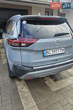Внедорожник / Кроссовер Nissan Rogue 2020 в 