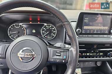 Внедорожник / Кроссовер Nissan Rogue 2020 в 