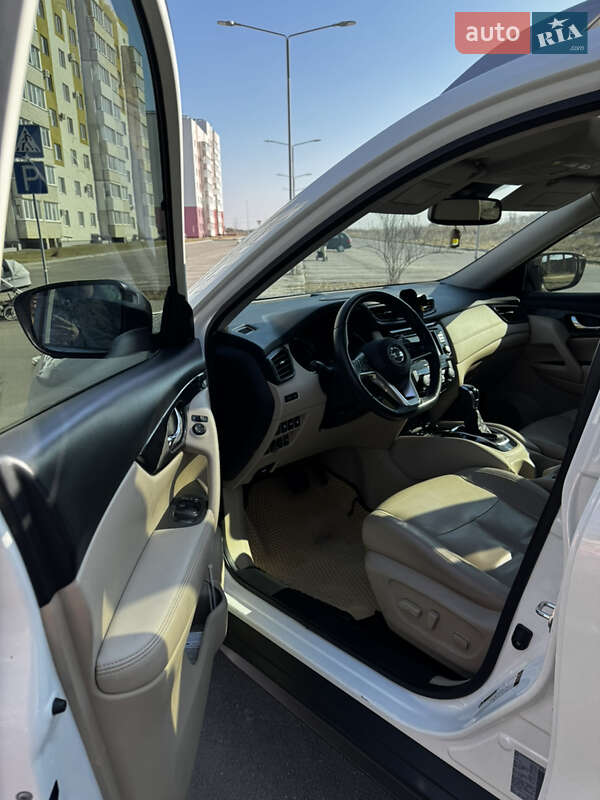 Внедорожник / Кроссовер Nissan Rogue 2018 в Виннице