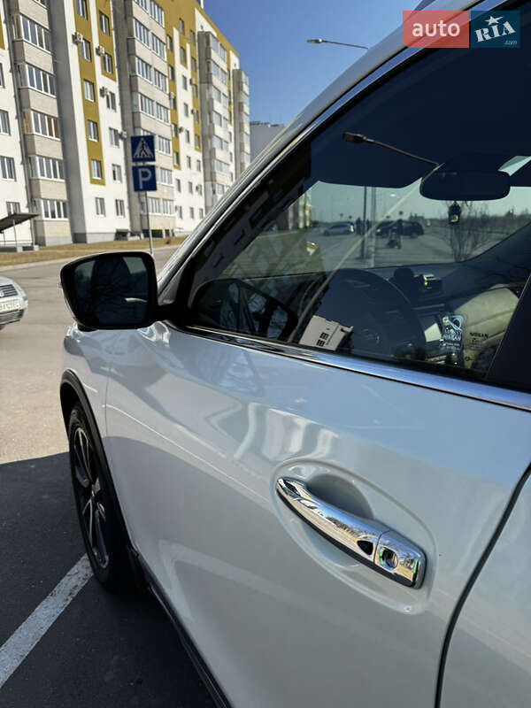 Внедорожник / Кроссовер Nissan Rogue 2018 в Виннице