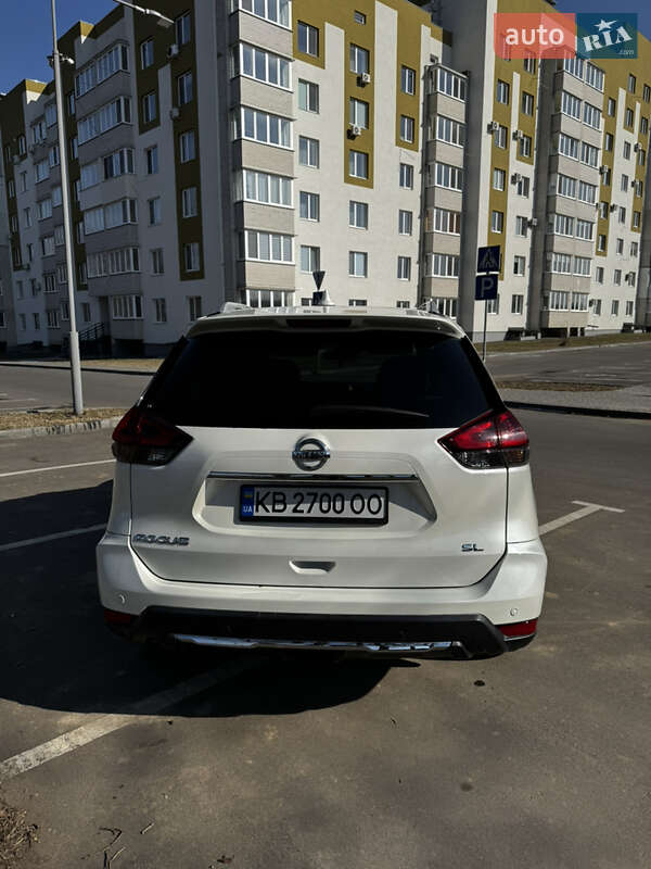 Внедорожник / Кроссовер Nissan Rogue 2018 в Виннице