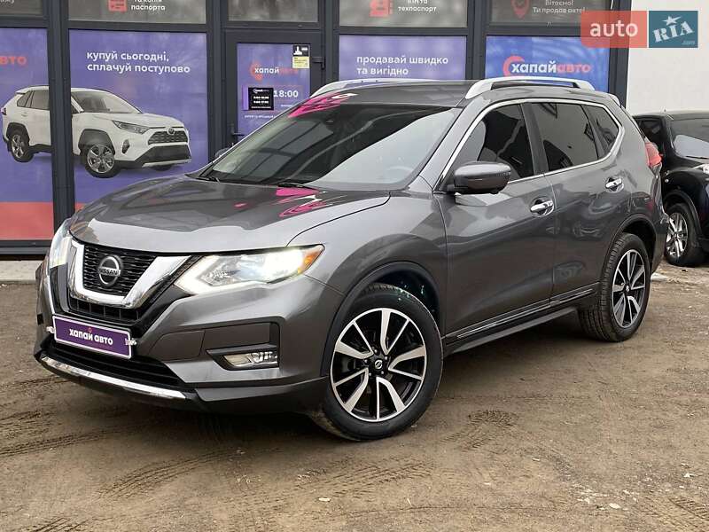 Внедорожник / Кроссовер Nissan Rogue 2019 в 