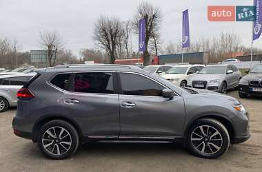 Внедорожник / Кроссовер Nissan Rogue 2019 в 