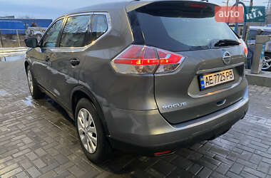 Внедорожник / Кроссовер Nissan Rogue 2016 в 