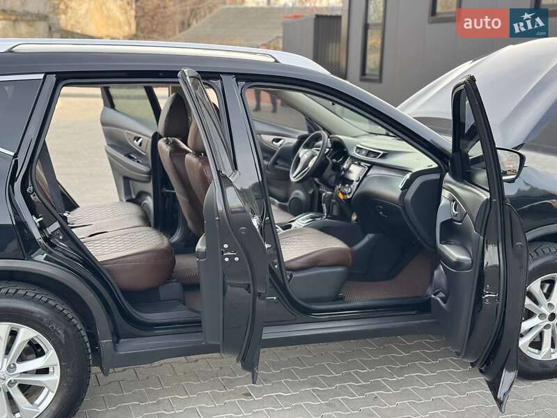 Внедорожник / Кроссовер Nissan Rogue 2016 в Одессе