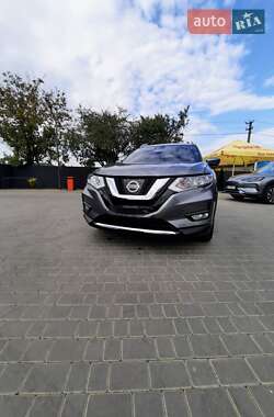 Позашляховик / Кросовер Nissan Rogue 2017 в Івано-Франківську
