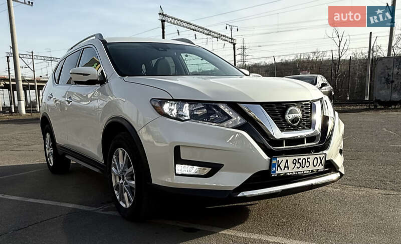 Внедорожник / Кроссовер Nissan Rogue 2019 в Киеве